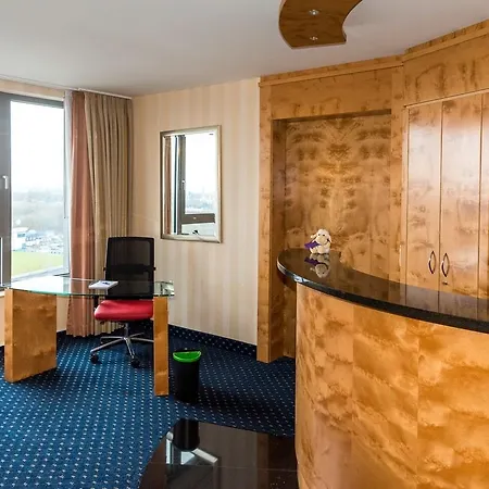 Welcome Hotel 4*